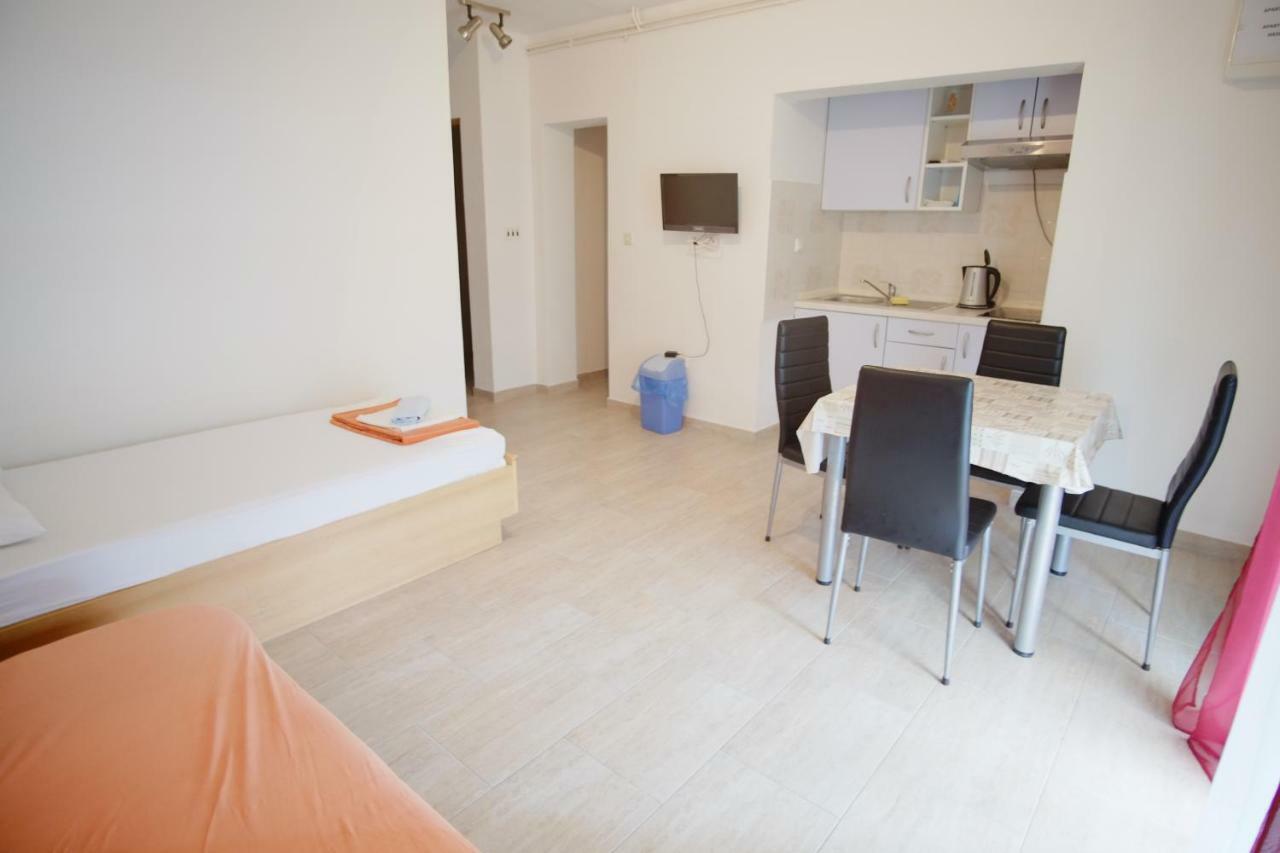 Apartment Gordana 德拉格 外观 照片