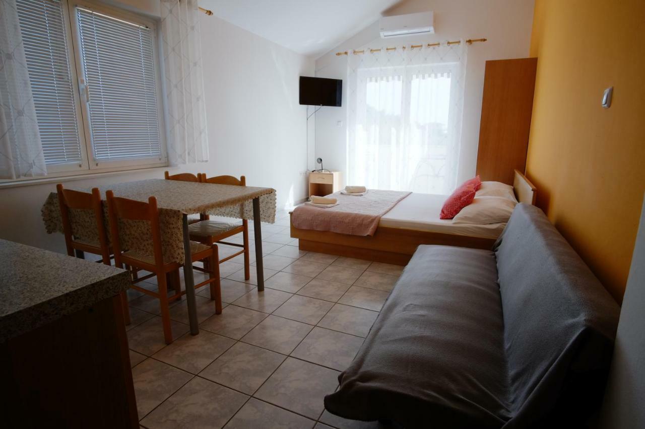 Apartment Gordana 德拉格 外观 照片