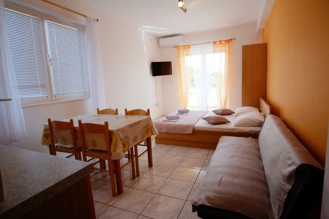 Apartment Gordana 德拉格 外观 照片
